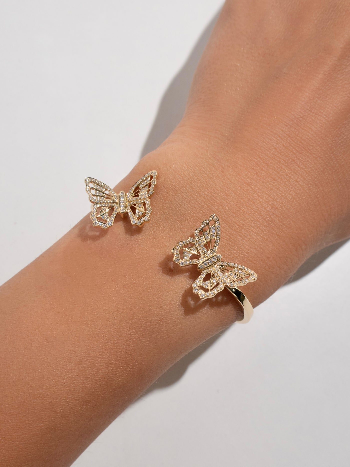 Diamond Butterly Bangle in 18k Yellow Gold