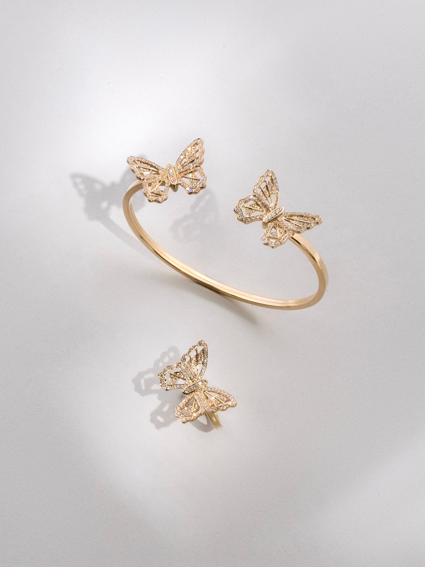 Diamond Butterly Bangle in 18k Yellow Gold